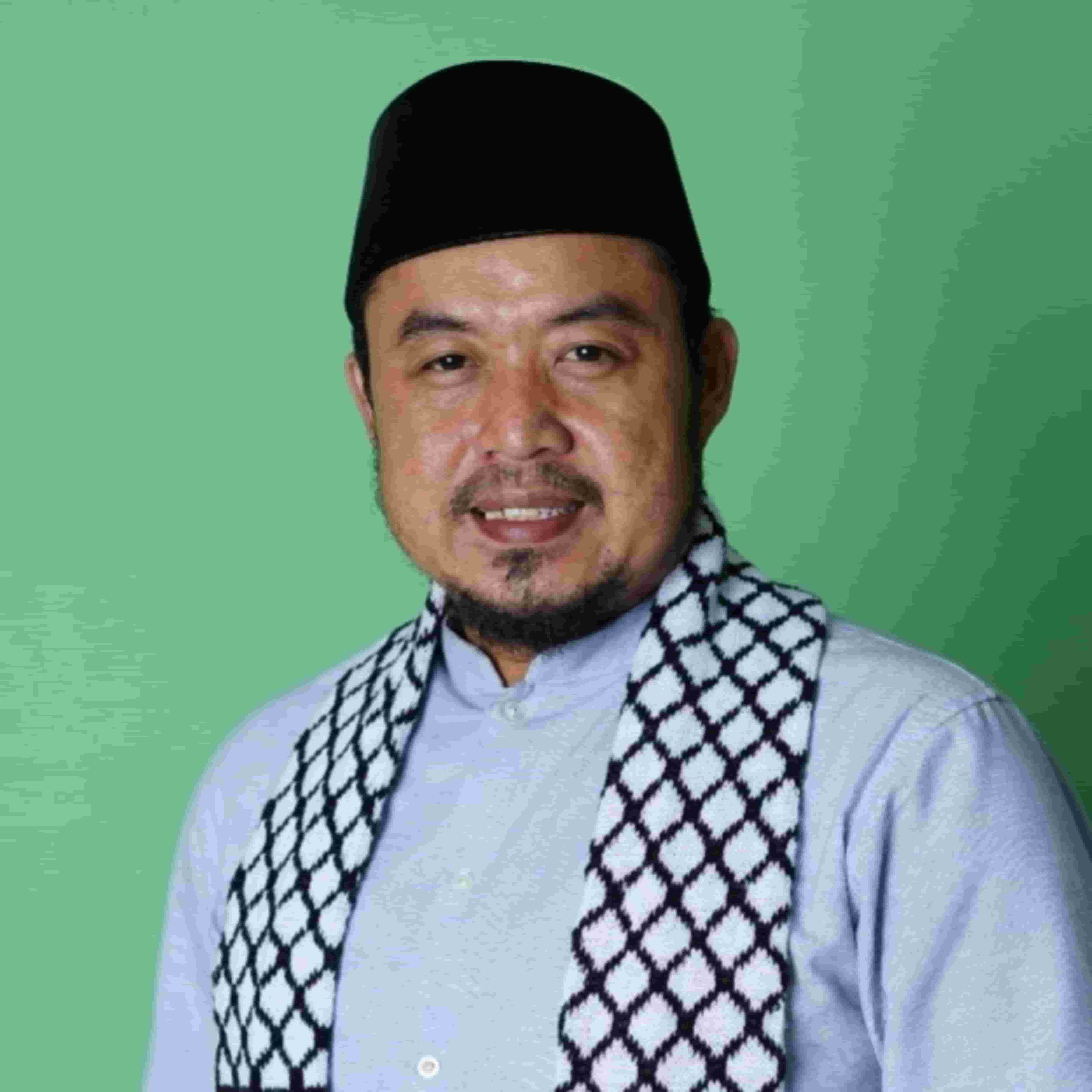 KH Ahmad Fauzi Qosim,SS,MA,MM